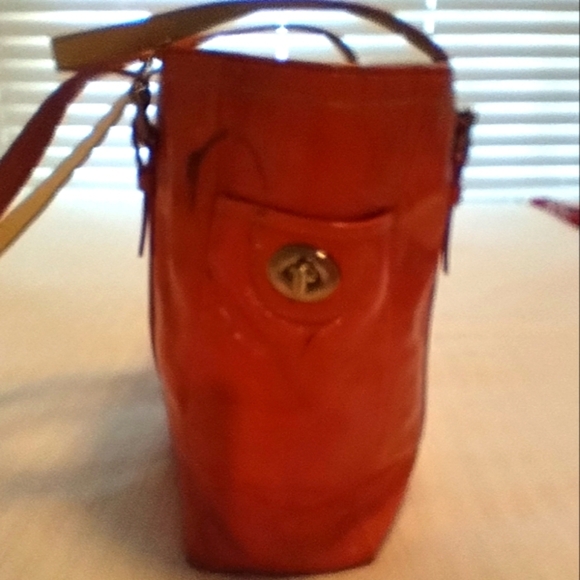 Coach  Salmon Bag Tote Bag, 1 Wristlet, 1 Wallet Wristlet - Picture 16 of 16